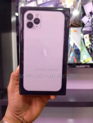 New Apple iPhone 11 Pro Max 256 GB Silver