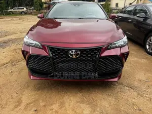 Toyota Avalon Limited FWD Sedan (3.5L V6 8A) 2019 Maroon