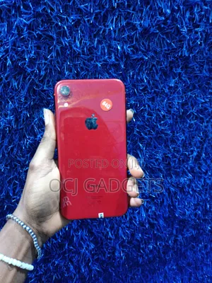 Apple iPhone XR 64 GB Red