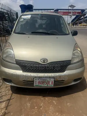Toyota Yaris Verso 1.3 C 2005 Gold
