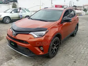 Toyota RAV4 2016 Orange