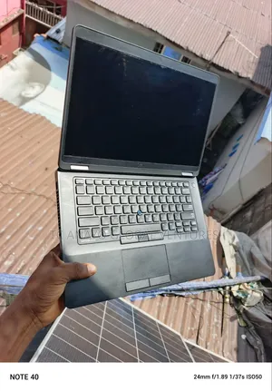 Laptop Dell Latitude 14 E5470 8GB Intel Core i5 SSD 256GB