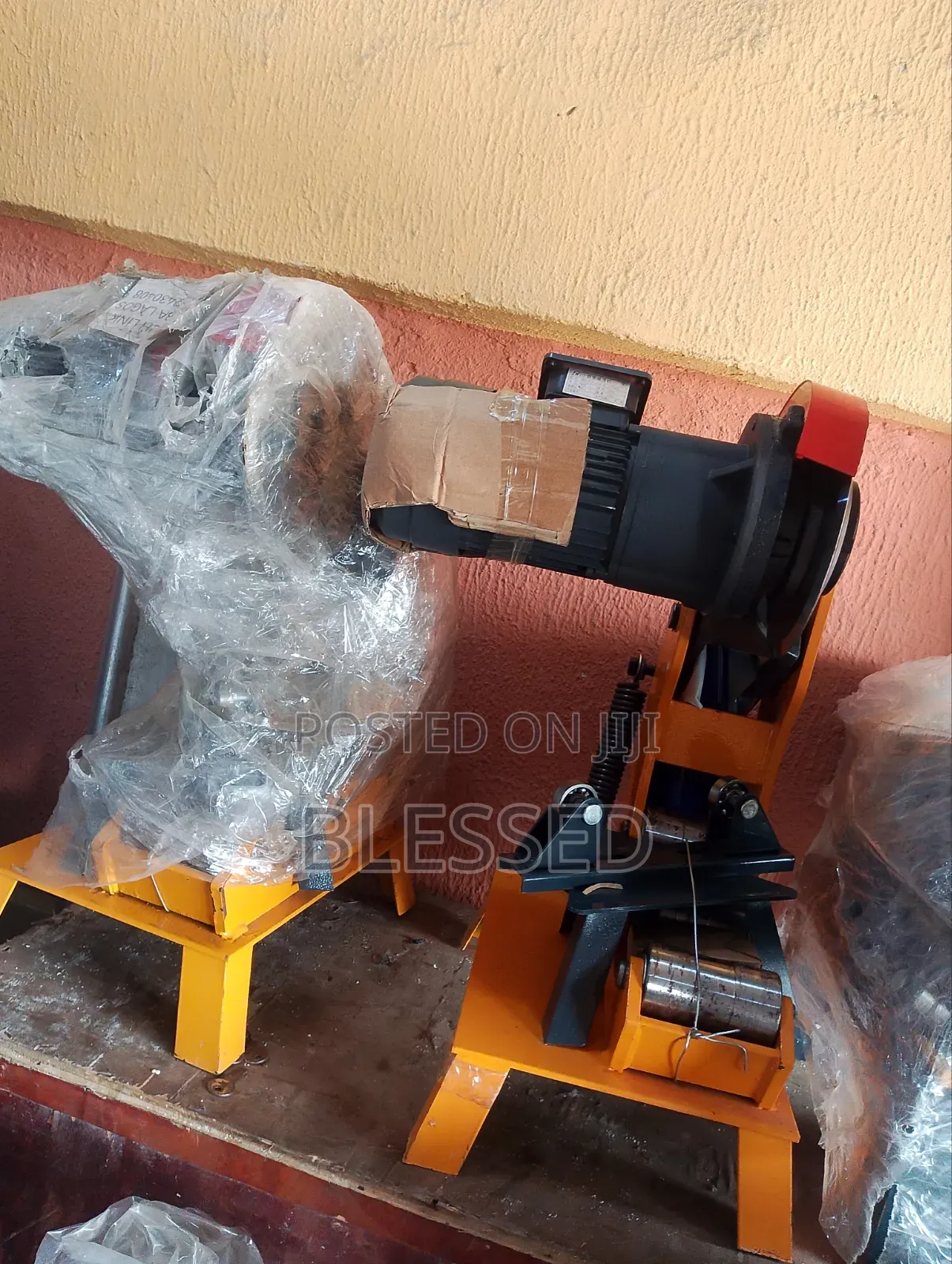 Electric Pipe Cutting Machine
