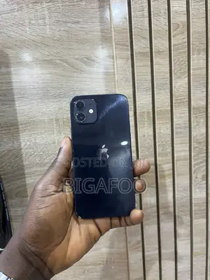 Apple iPhone 12 64 GB Black