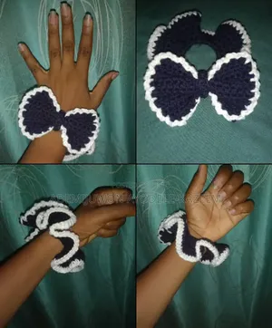 Crochet Bow Scrunchie
