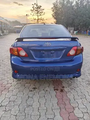 Toyota Corolla 2010 Blue