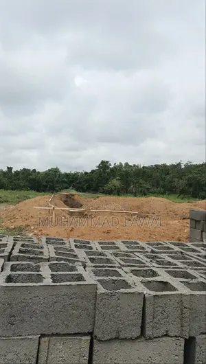 3bdrm Duplex in Stallion Park, Idu for sale