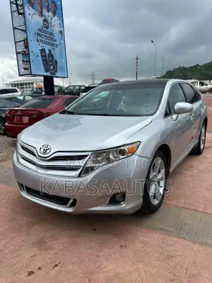 Toyota Venza 2010 Silver