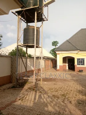 3bdrm Bungalow in Chikun for sale
