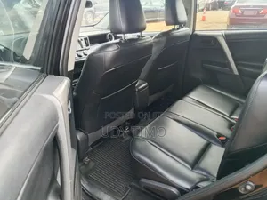 Toyota RAV4 LE 4dr SUV AWD (2.5L 4cyl 6A) 2018 Black
