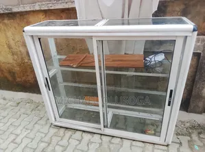 Show Glass