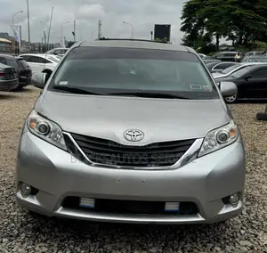 Toyota Sienna LE 7 Passenger Mobility 2012 Gray