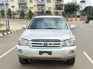 Toyota Highlander 2004 Gray