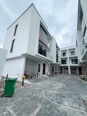 4bdrm Townhouse/Terrace in Lekki Phase 1 for sale