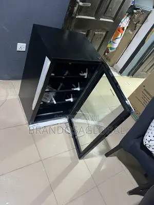 Hisense JC-94 Premium Mini Drinks Fridge 91 Litres