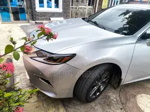 Lexus ES 2014 Silver