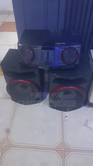 2350 Watt LG Xboom