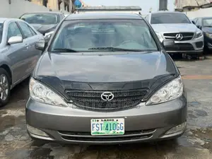 Toyota Camry 2004 Gray