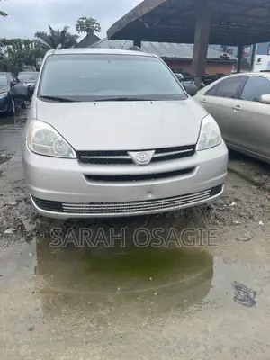 Toyota Sienna LE AWD 2006 Gold