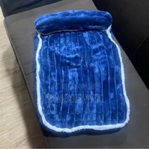 Short Fur Stripe Lounge Straight Bed With White Rim