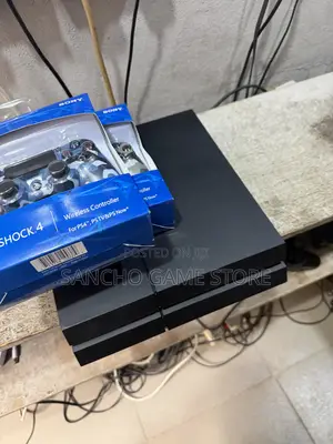 Play Station 4