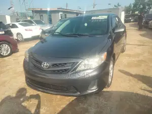 Toyota Corolla 2012 Gray