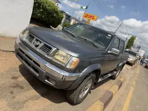 Nissan Frontier SE-V6 w/Leather 4x4 Long Bed Crew Cab 131.1 in. WB 2003