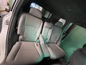 Toyota Highlander 3.5L 2WD 2013 White