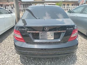 Mercedes-Benz C300 2011 Black