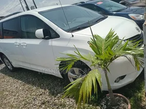 Toyota Sienna 2014 White