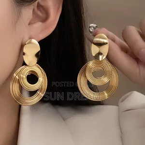 Woman Jewelrys Ladies Gift Golden Earrings