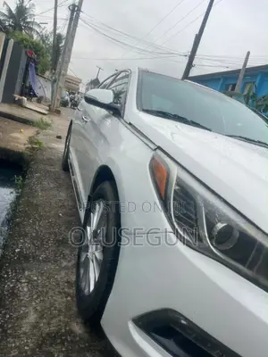 Hyundai Sonata Limited Sedan FWD (2.4L 4cyl 6A) 2017 White