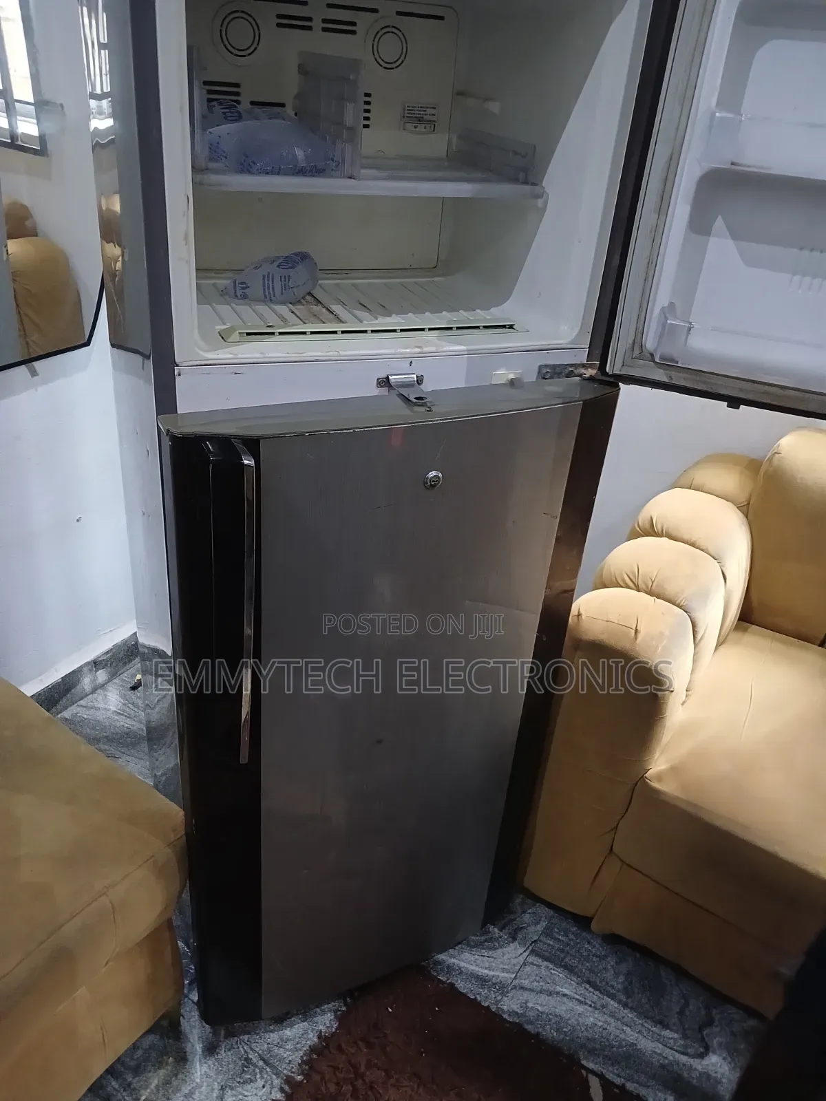 LG Refrigerator 230Ltrs