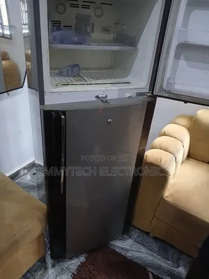 LG Refrigerator 230Ltrs