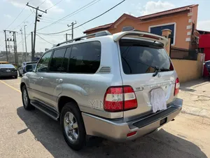 Toyota Land Cruiser 2006 Silver