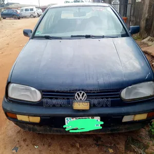 Volkswagen Golf 2000 Blue