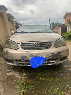 Toyota Corolla 2003 Gold