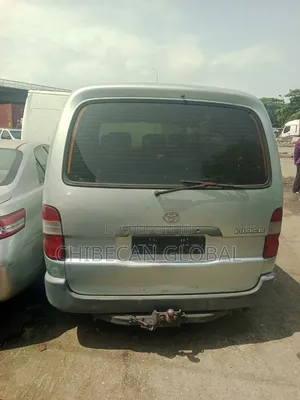 Toyota HiAce 2002 Green