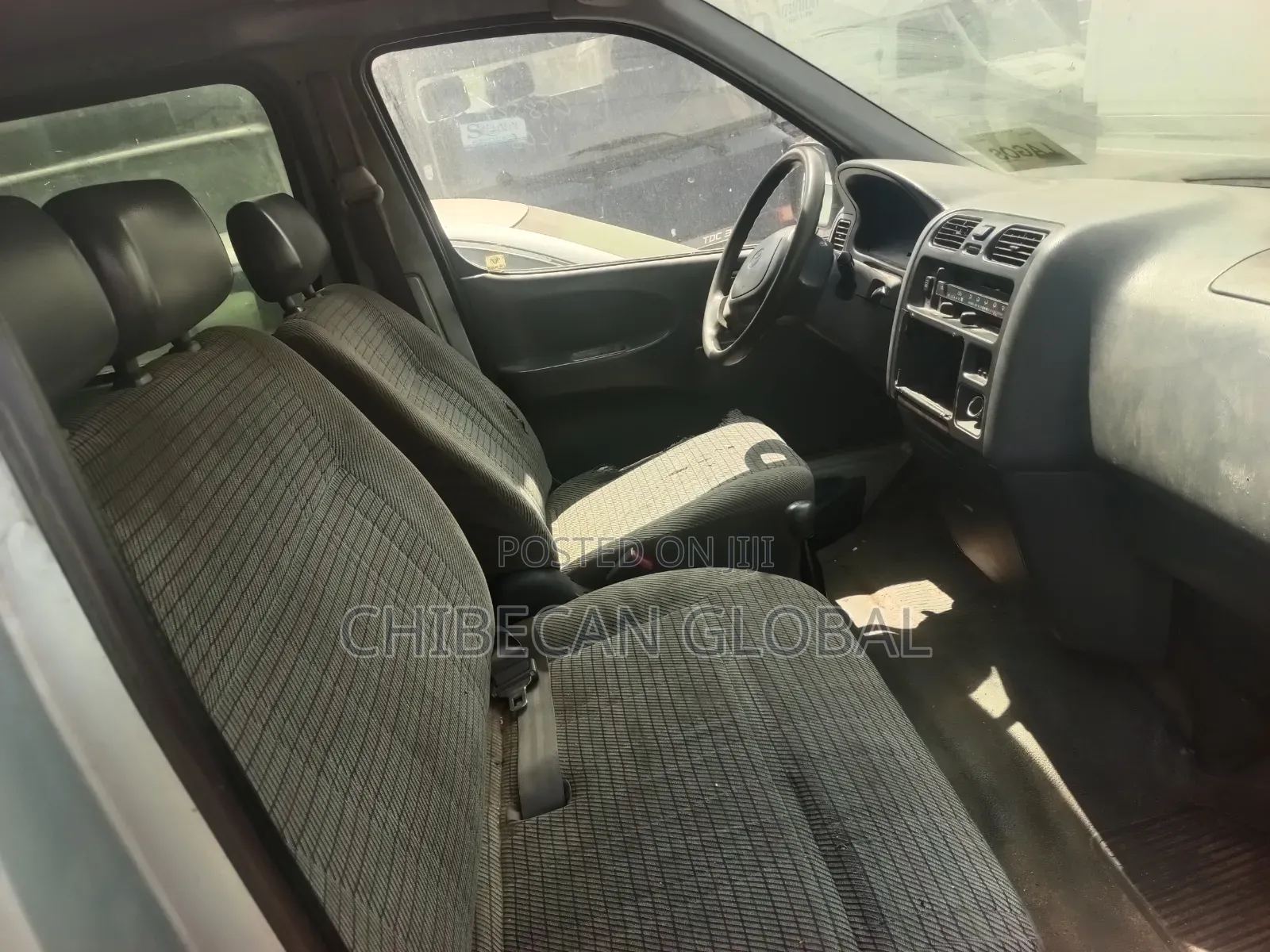 Toyota HiAce 2002 Green