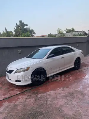 Toyota Camry SE 4dr Sedan (2.4L 4cyl 5A) 2009 White