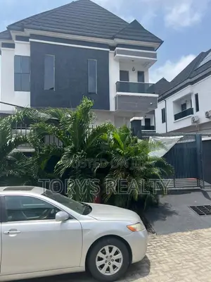 4bdrm Duplex in Chevron for sale
