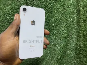 Apple iPhone XR 64 GB White