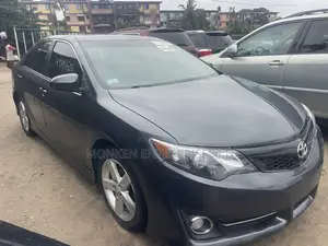 Toyota Camry SE 4dr Sedan (2.5L 4cyl 6A) 2013 Gray