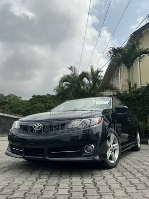 Toyota Camry SE V6 4dr Sedan (3.5L 6cyl 6A) 2012 Black