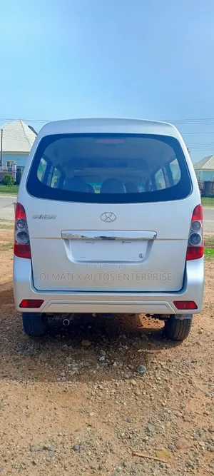New Suzuki Every 2015 Silver