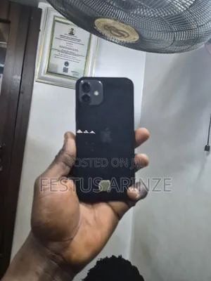 Apple iPhone 12 64 GB Black
