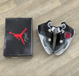 Air Jordan 4 Retro "Fear"