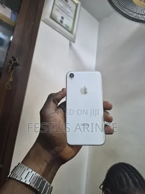 Apple iPhone XR 64 GB Silver