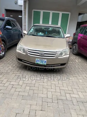 Toyota Avalon 2006 Gold