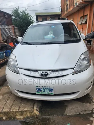 Toyota Sienna 2008 White